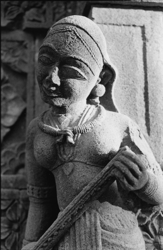 Musician with Veena,Maheshwar,India,India,gelatin silver print